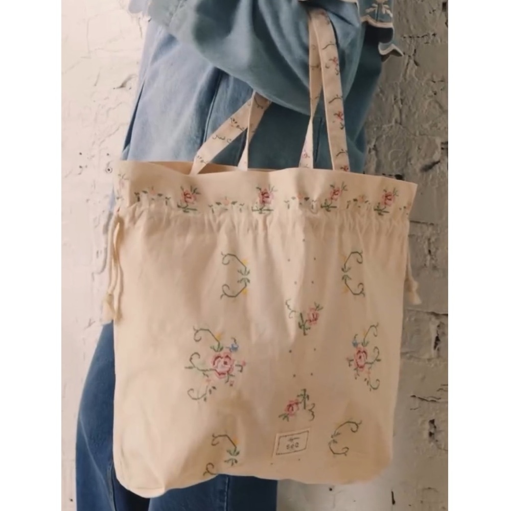 🩷 NWOT Sezane x Sea NY Cream Floral Tote Bag